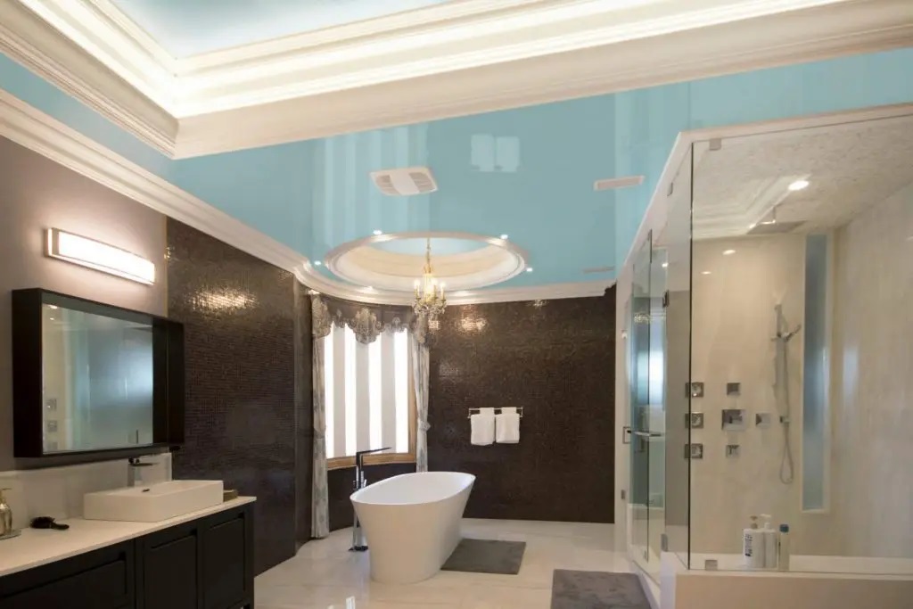 Натяжные потолки в ванную и туалет Натяжные потолки в ванную и туалет